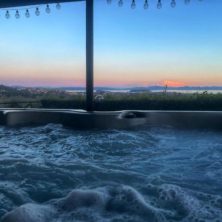 Agriturismo Annibale Tuoro sul Trasimeno Buitenkant foto