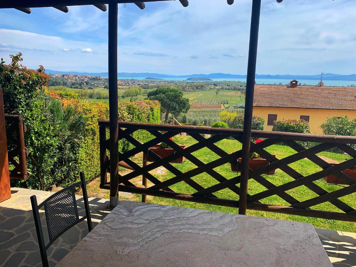 Agriturismo Annibale Tuoro sul Trasimeno Buitenkant foto